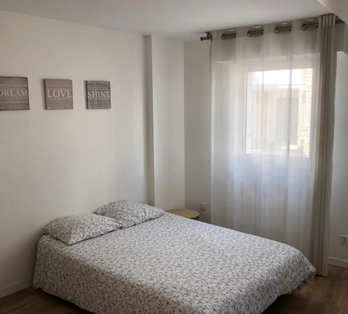 Next To Historic Center And Port Of Vannes Apartment